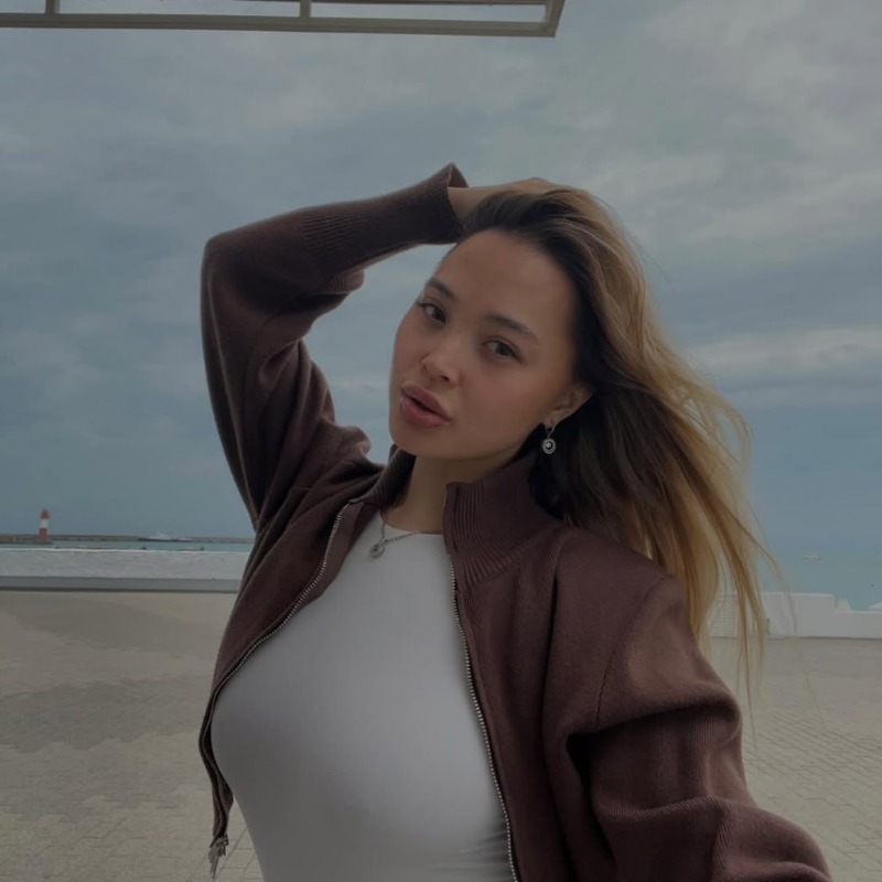 Ангелина, 28