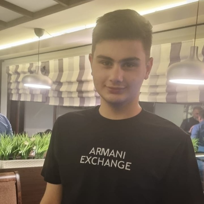 Edgar, 18