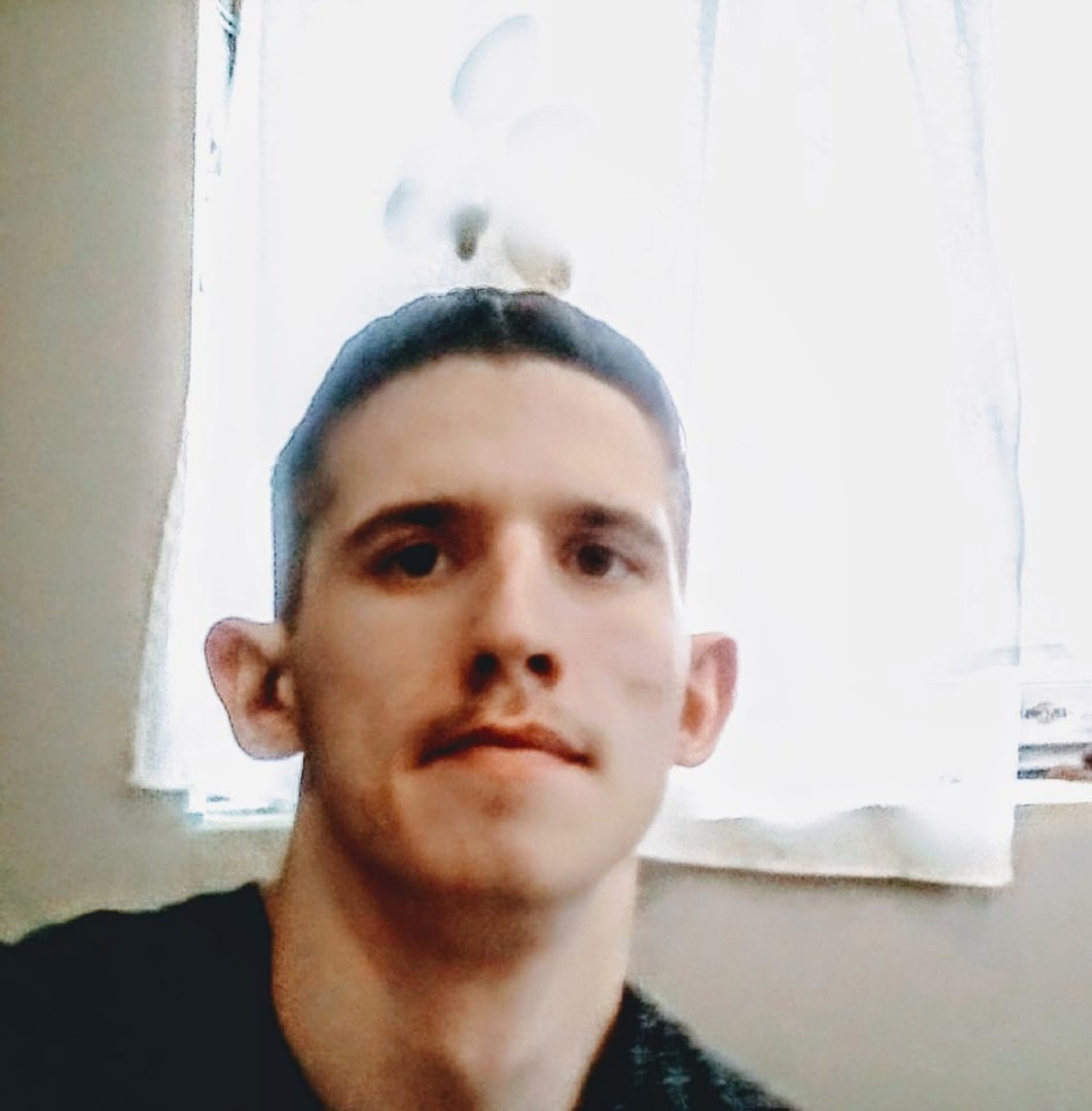 Артём, 27