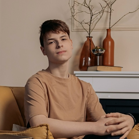 Глеб Красильников, 18