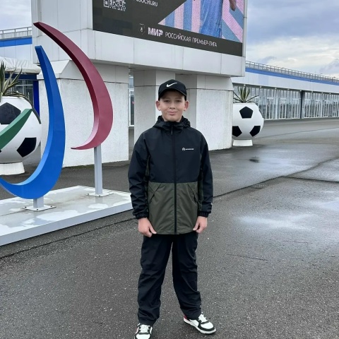 Ruslan Novikov, 19