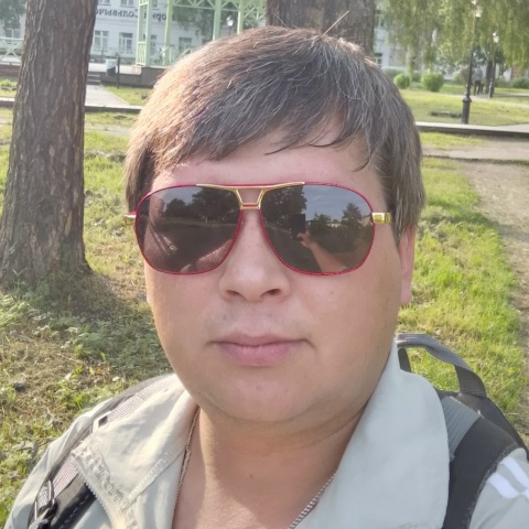 Denis Zazubrin, 33